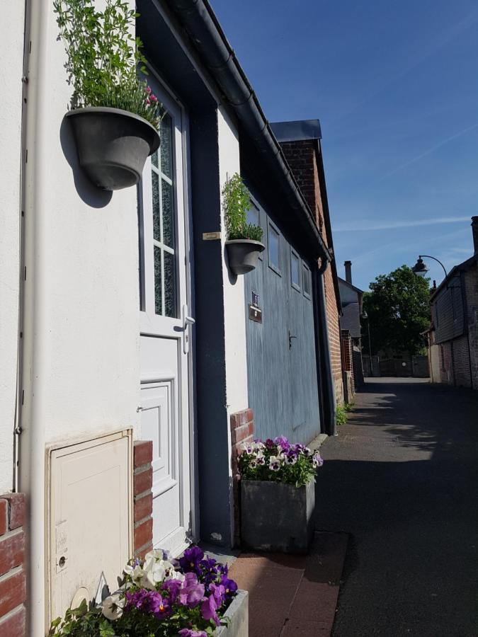 La Tourterelle Lägenhet La Rivière-Saint-Sauveur Exteriör bild